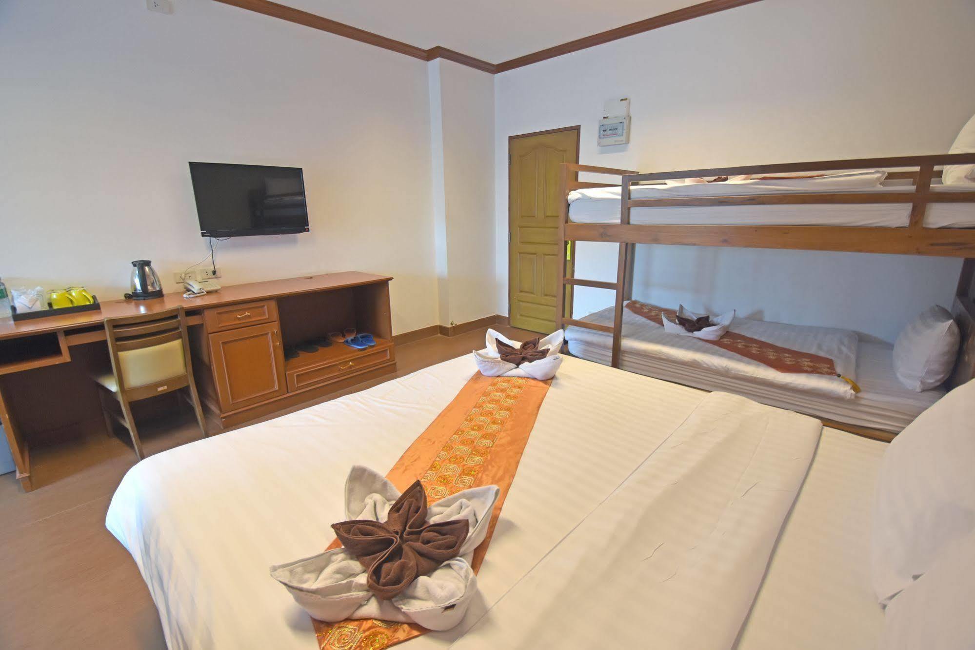 V Residence Hotel Chiang Mai Exteriör bild