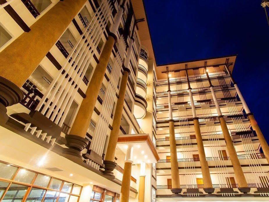 V Residence Hotel Chiang Mai Exteriör bild